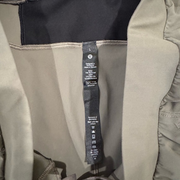 Men’s Lululemon Jogger Pants - Picture 3 of 5